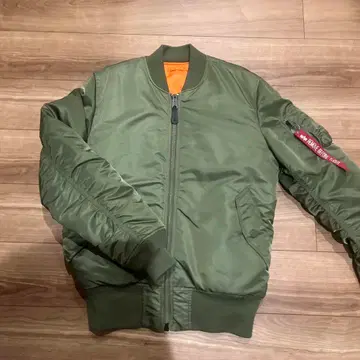 알파인더스트리 MA-1 플라이트 자켓