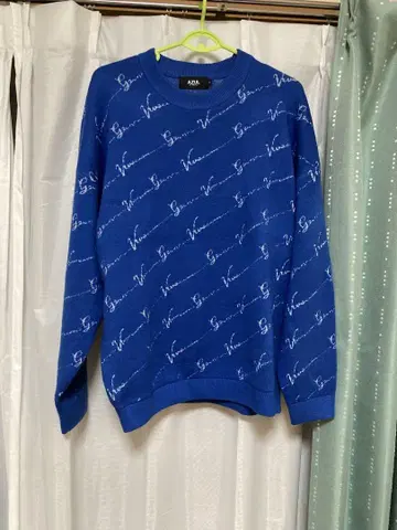 AZUL BY MOUSSY 로고 프린트 스웨터 FREE