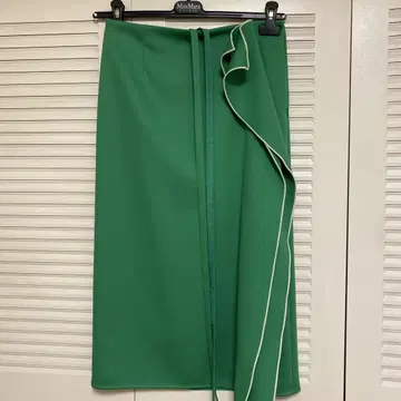 그린 컬러 랩 스타일 타이트 스커트