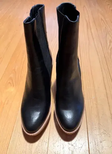 DEREK LAM 블랙 가죽 사이드 고어 부츠 US 8.5M
