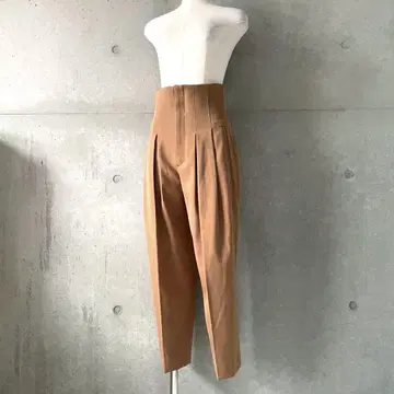 ELIN 하이웨스트 턱 팬츠 카멜 36