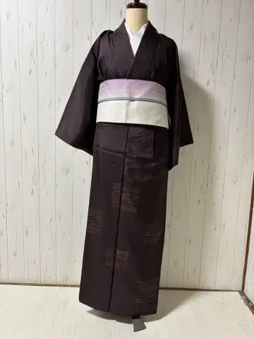 제브라 패턴의 츠케사게 오시마 명주 이부시키 기모노