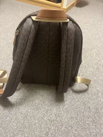 MICHAEL KORS 브라운 백팩