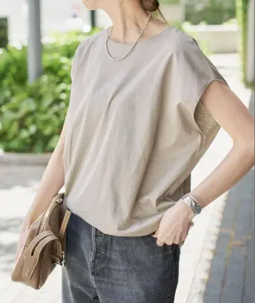 Spick and Span 코쿤 실루엣 T셔츠