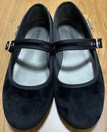 VICTORIA 벨로아 스트랩 플랫슈즈 negro (블랙) 23cm