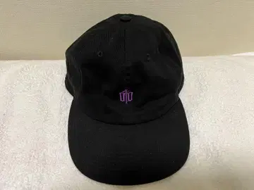 블랙 캡 보라색 로고 자수