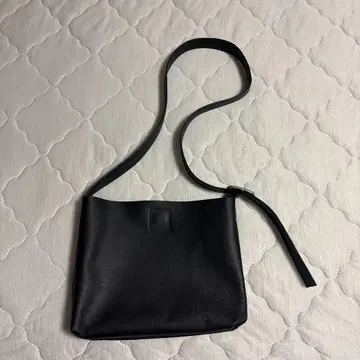 새상품급 ATELIER 4.5 숄더백 가죽 북유럽 생활 잡화점