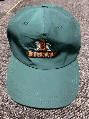 BARACUTA 그린 캡 L 사이즈