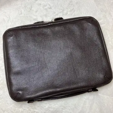 새상품급 펠레 몰비다 A4 주름 가죽 클러치백 PC 케이스