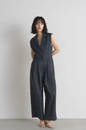 노스탤지어 트윌 슬리브리스 점프수트