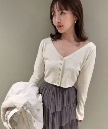 snidel 메탈 버튼 크롭 가디건 미사용 새상품