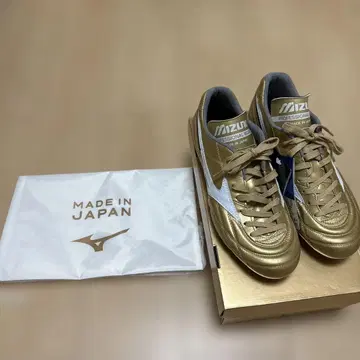 미사용 새상품 Mizuno Morelia 축구화 골드