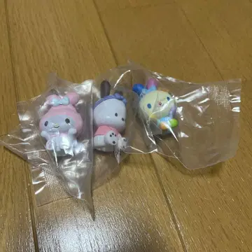 산리오 변신 토끼 피규어 가챠가챠