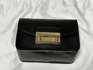 FURLA 메트로폴리스