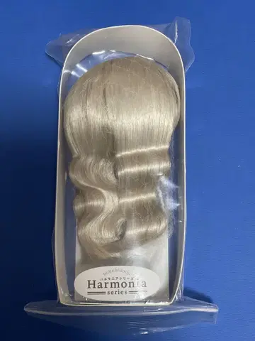 Harmonia 가발 미디엄 웨이브 핑크 그레이 7-8인치