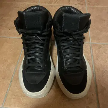 Y-3 하이컷 스니커즈 블랙