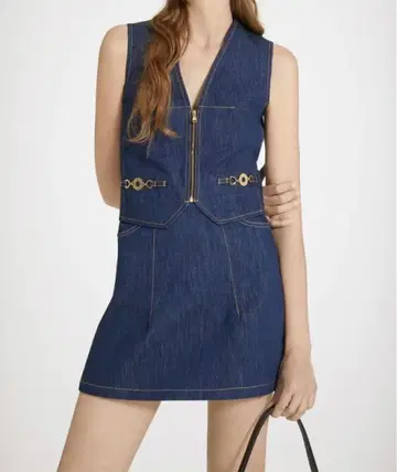 새상품급 PATOU 파투 오가닉 데님 베스트 노카라 금장 장식 40