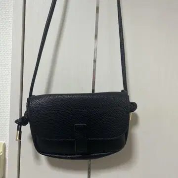 검정 블랙 가죽 숄더백