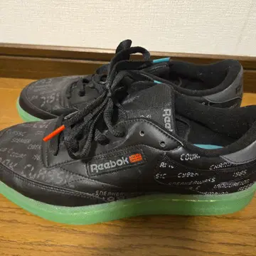 리복 클럽C 스니커즈 워즈