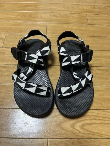 BEAMS 별주 필그림 서프 서플라이 x Chaco 체커 샌들