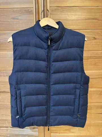 MOORER 네이비 캐시미어 혼방 다운 베스트
