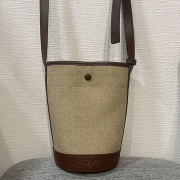 A.P.C. 주트 캔버스 x 가죽 버킷백 숄더백