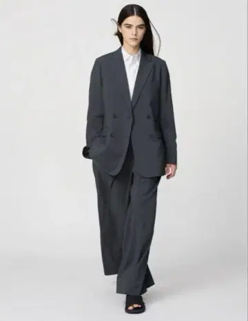 유니클로C 감동 더블 자켓 릴랙스 핏