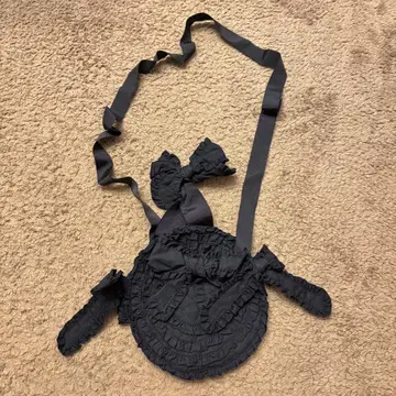 [미사용 새상품] 핑크하우스 프릴 리본 미니백 블랙