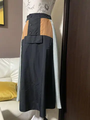 미카레미카레 컬러 블록 사이드 플리츠 롱 스커트