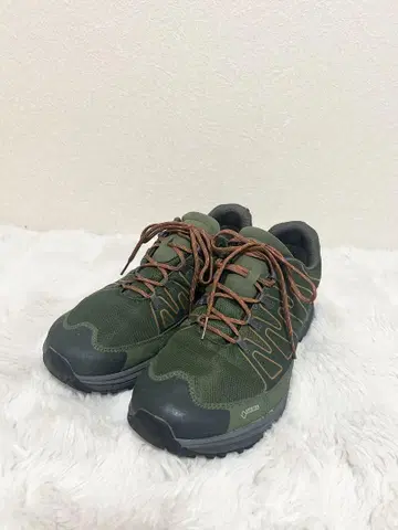 [ 새상품급 ] mont-bell 트레킹 슈즈 GORE-TEX