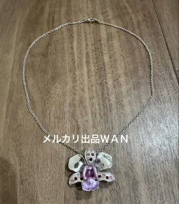 난초 모티브 목걸이