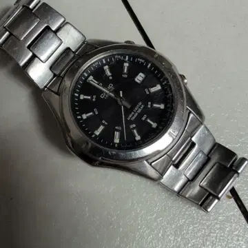 CASIO 라인엣지 쿼츠 손목시계 블랙