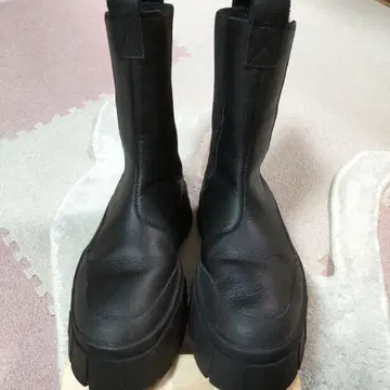 새상품급 PUMA 천연 가죽 사이드 고어 통굽 플랫 밑창 부츠