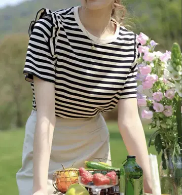 새상품 Erz 프릴 숄더 스트라이프 티셔츠
