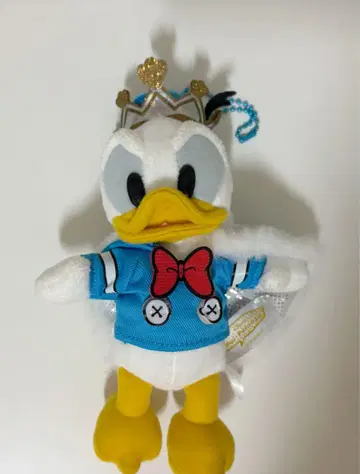 도널드 덕 인형 배지 도나팔 2024