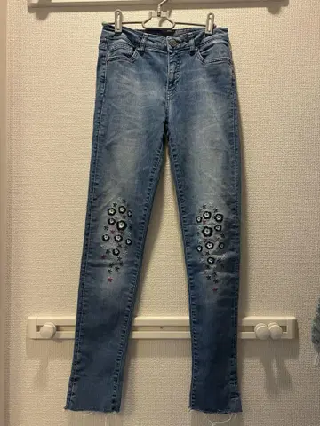 Desigual 자수 데님 스트레치 꽃