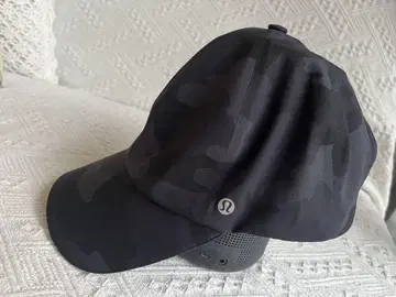 [ Lululemon ] 블랙 카모플라쥬 캡