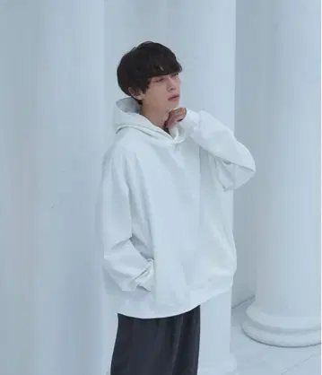 nees. 니즈 후드티 풀오버 맨투맨