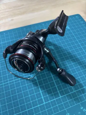 시마노 20 밴포드 C2500SHG