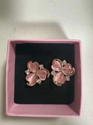 EmiriaWiz 귀걸이 2개 세트 미사용 새상품