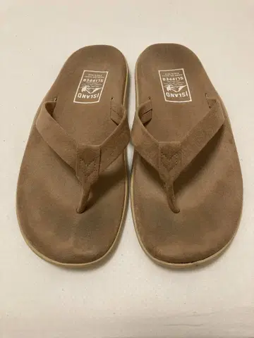 ISLAND SLIPPER 브라운 샌들