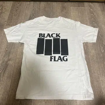 BLACK FLAG 로고 T셔츠 화이트