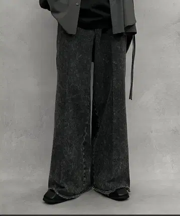 SERACE 루즈 실루엣 빈티지 컷오프 와이드 데님 팬츠 블랙