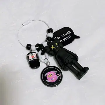 주렁주렁 키링 KAWS