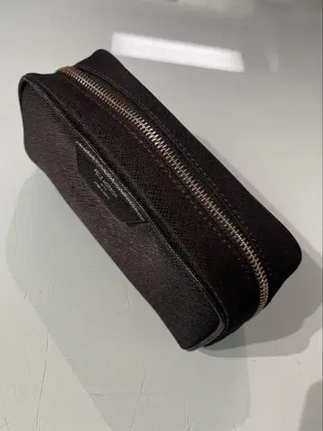 페레 모르비다 블랙 파우치
