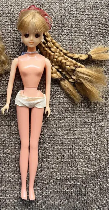 타카라 제니 바비 레트로 인형
