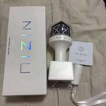 NiziU 공식 응원봉