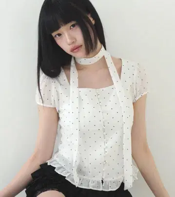 ILLIGO 리본 타이 스퀘어 넥 블라우스