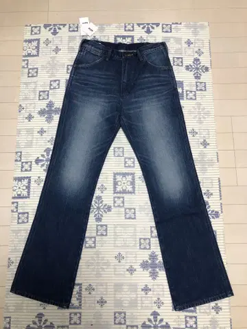 Wrangler MWZ 77 부츠컷 데님
