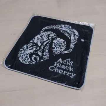 Acid Black Cherry 핸드 타월